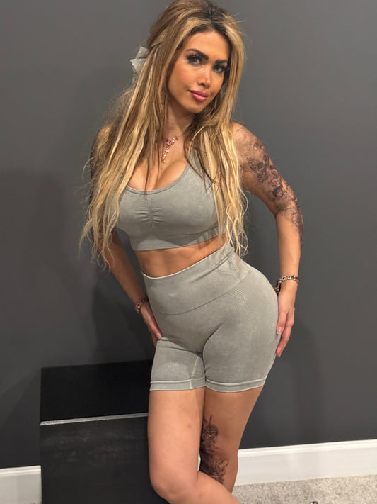 Light silver gray set