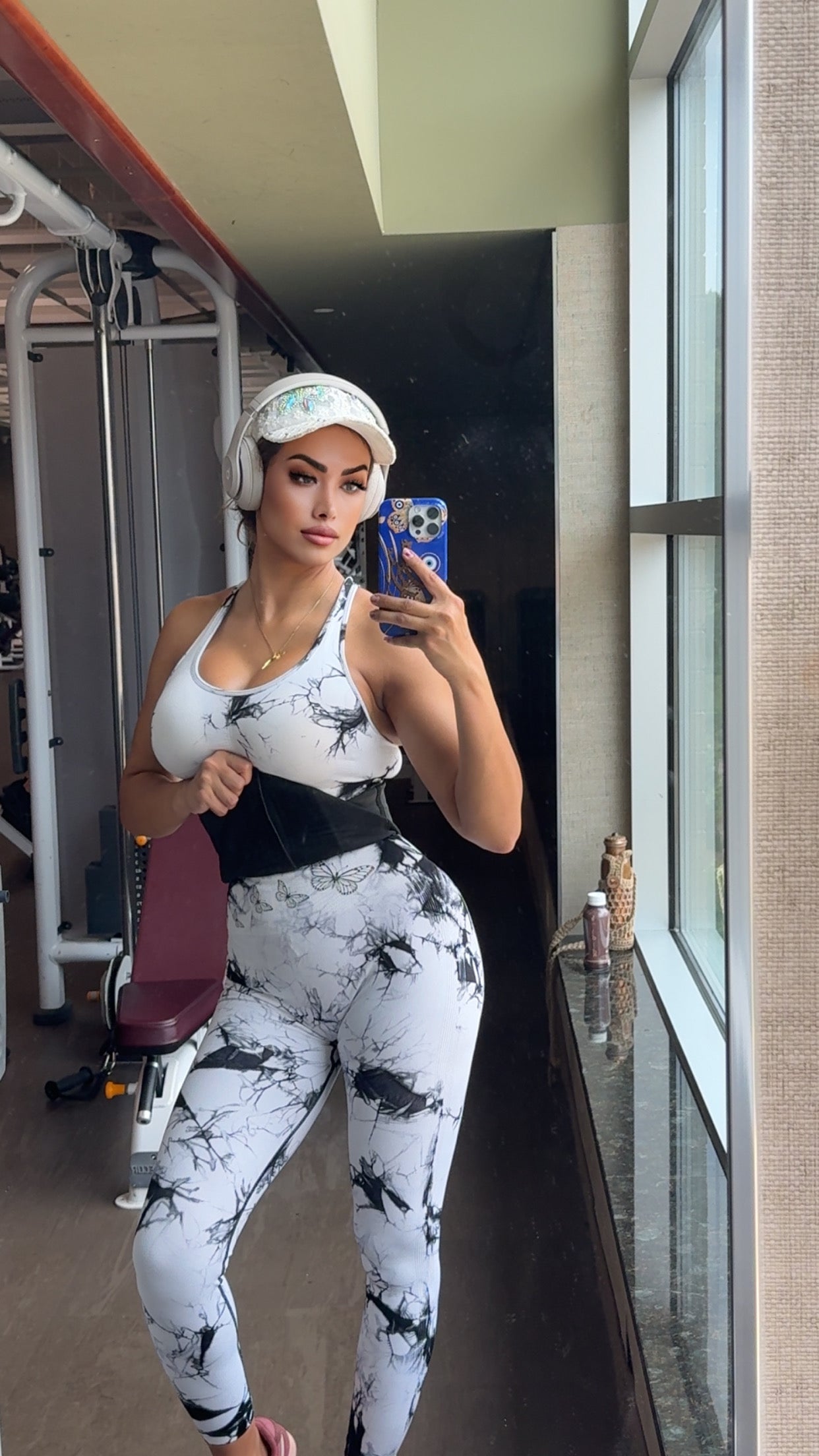 White&black set